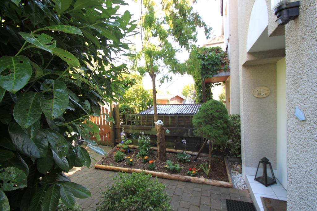 B&B Am See Koeln - Privatzimmer Room photo
