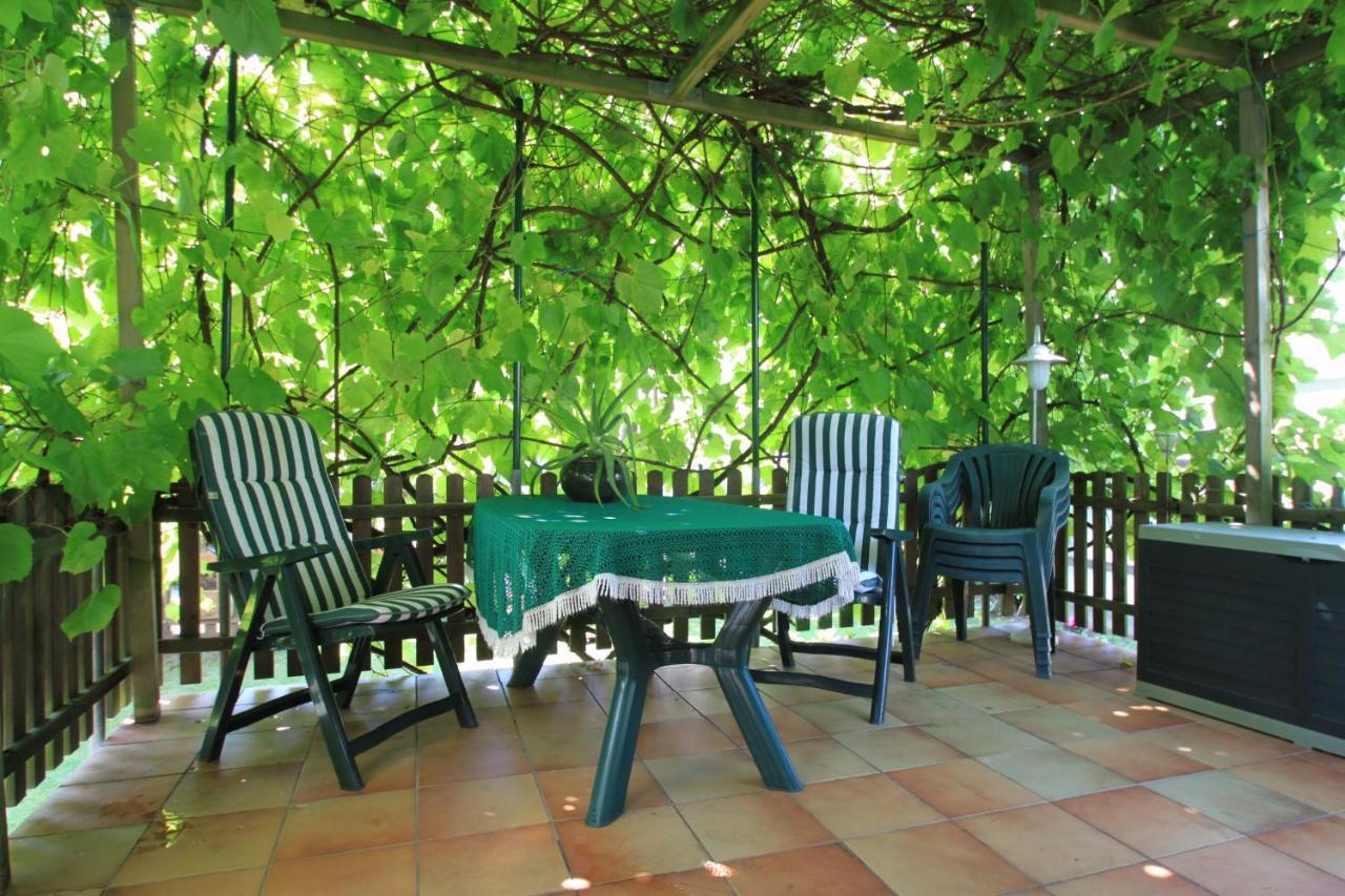 B&B Am See Koeln - Privatzimmer Exterior photo