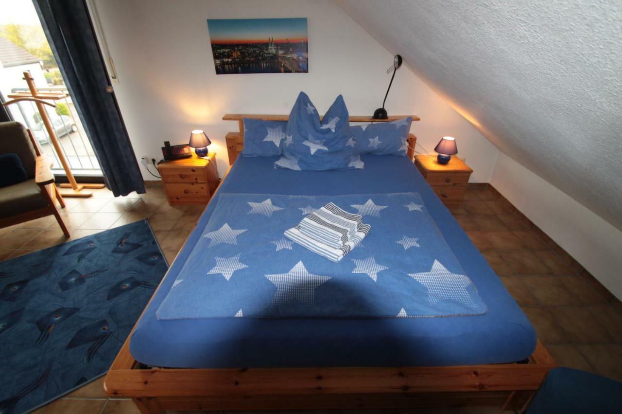B&B Am See Koeln - Privatzimmer Exterior photo