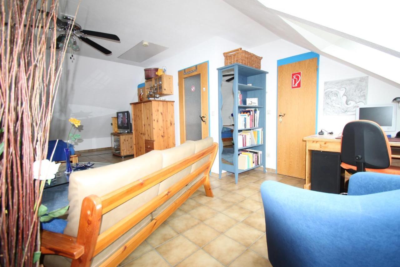 B&B Am See Koeln - Privatzimmer Room photo